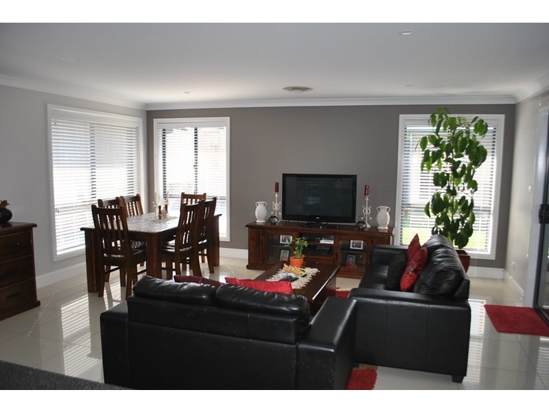 7 Agate Street, Orange NSW 2800