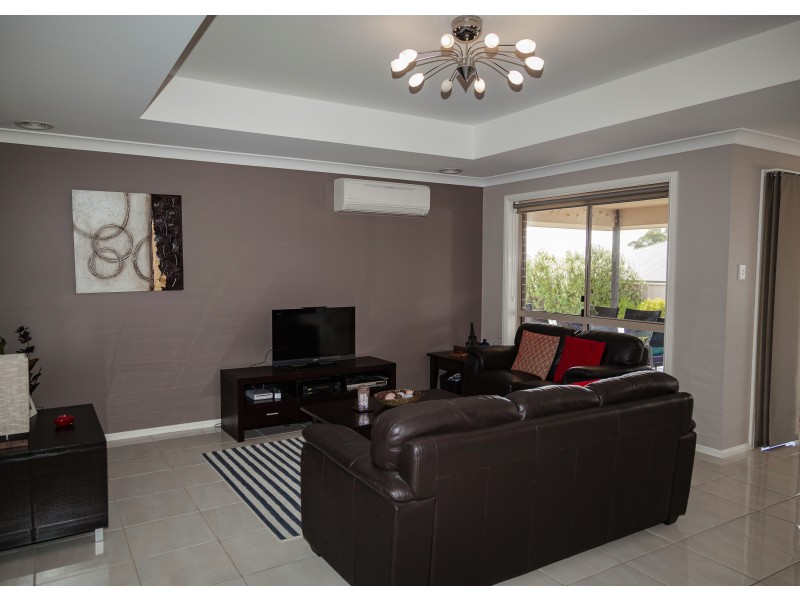 8 Etna St, Orange NSW 2800