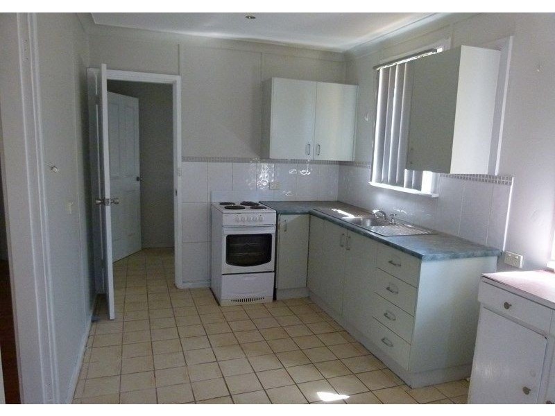 182 Farnell St, Forbes NSW 2871