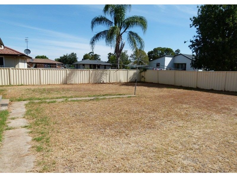 182 Farnell St, Forbes NSW 2871