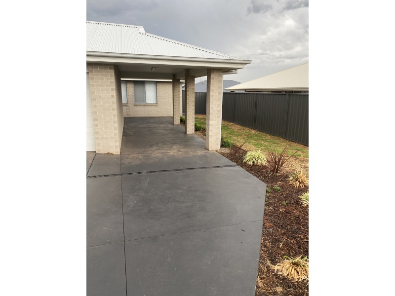 6a Ellenbrae Street, Orange NSW 2800