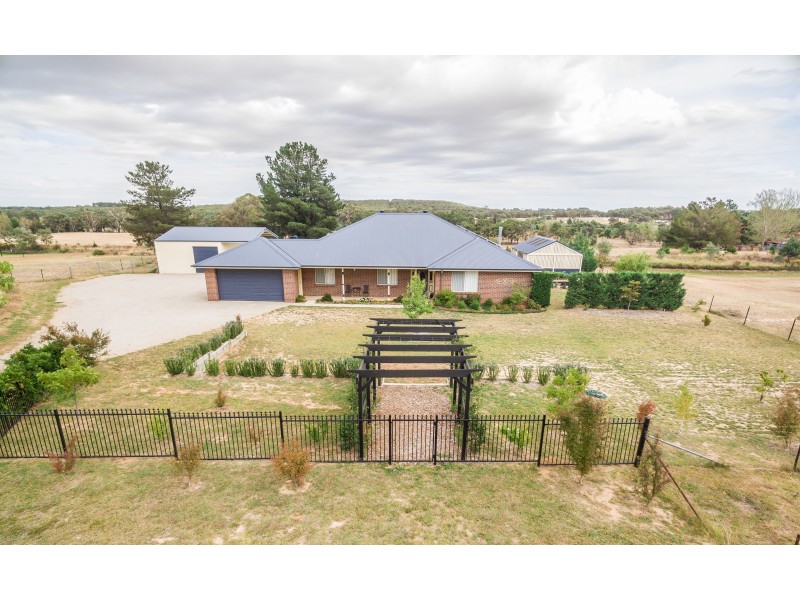 36 Rosella Pl, Mullion Creek NSW 2800