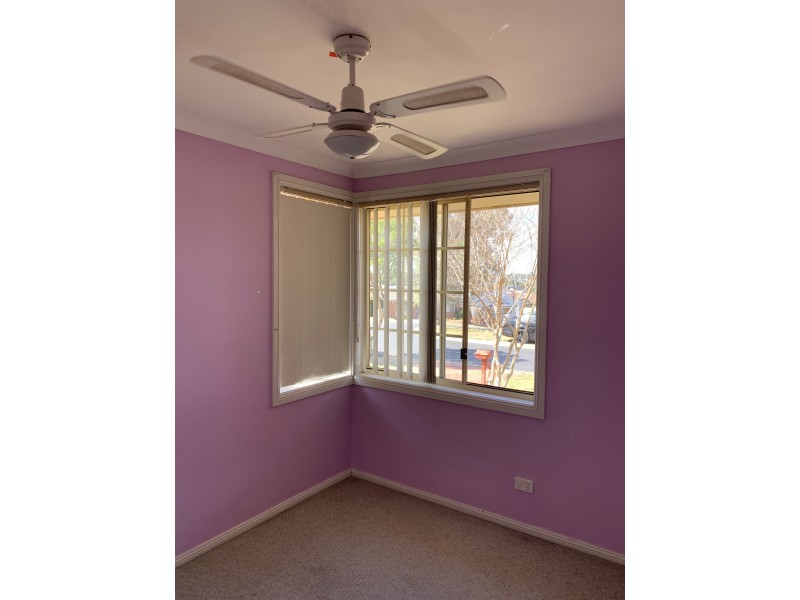 40 Midin Close, Glenmore Park NSW 2745