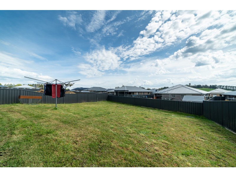 35 Miriam Dr, Orange NSW 2800