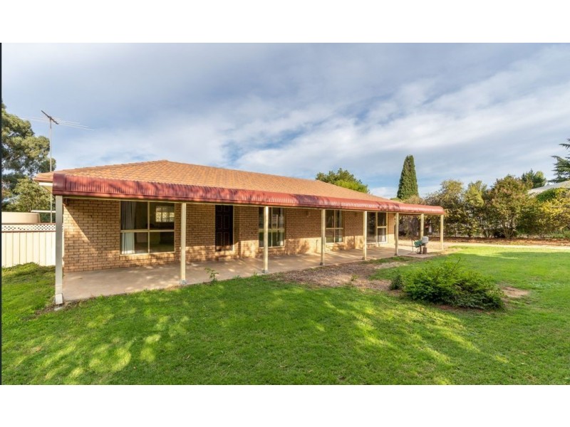 100 Market Street, Molong NSW 2866
