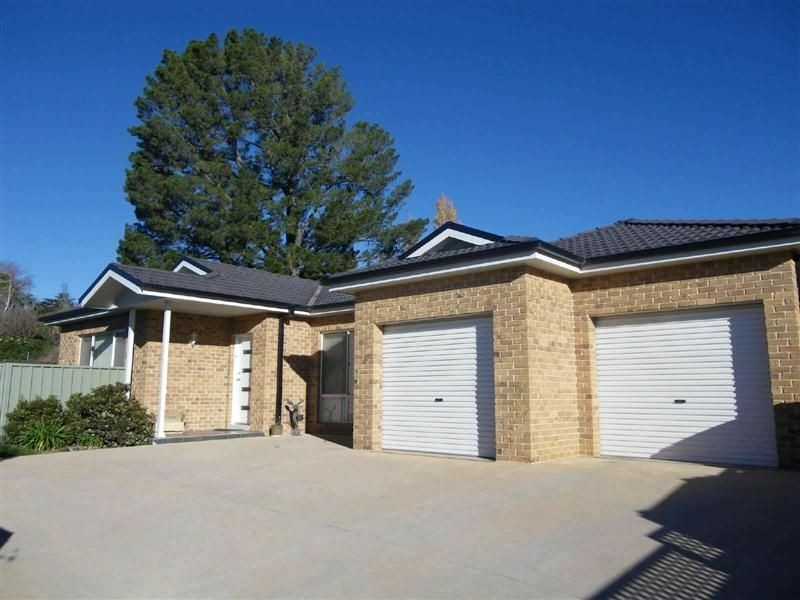 11a Roselawn Dr, Orange NSW 2800