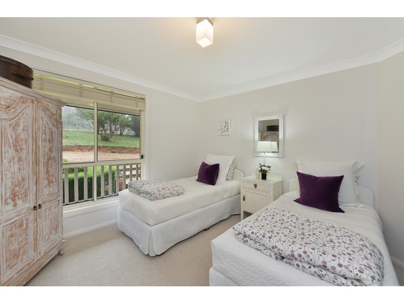 53 DAINTREE CLOSE, South Bowenfels NSW 2790