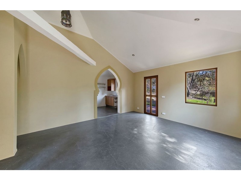 1 HUGHES LANE, Marrangaroo NSW 2790