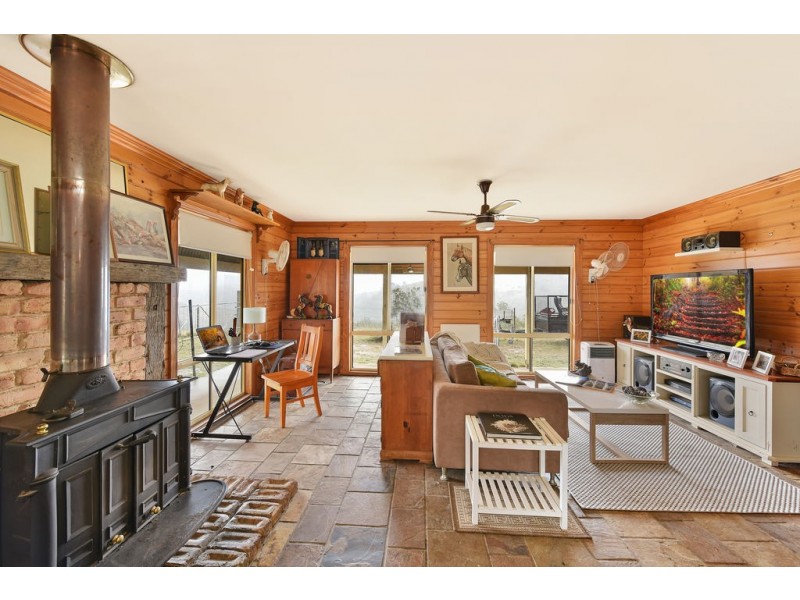 186 KANIMBLA DRIVE, Kanimbla NSW 2790