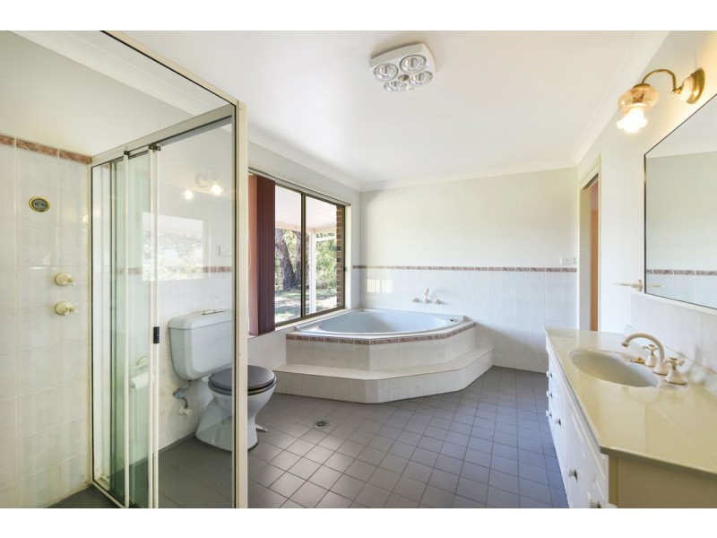 310 Sir Thomas Mitchell Drive, South Bowenfels NSW 2790