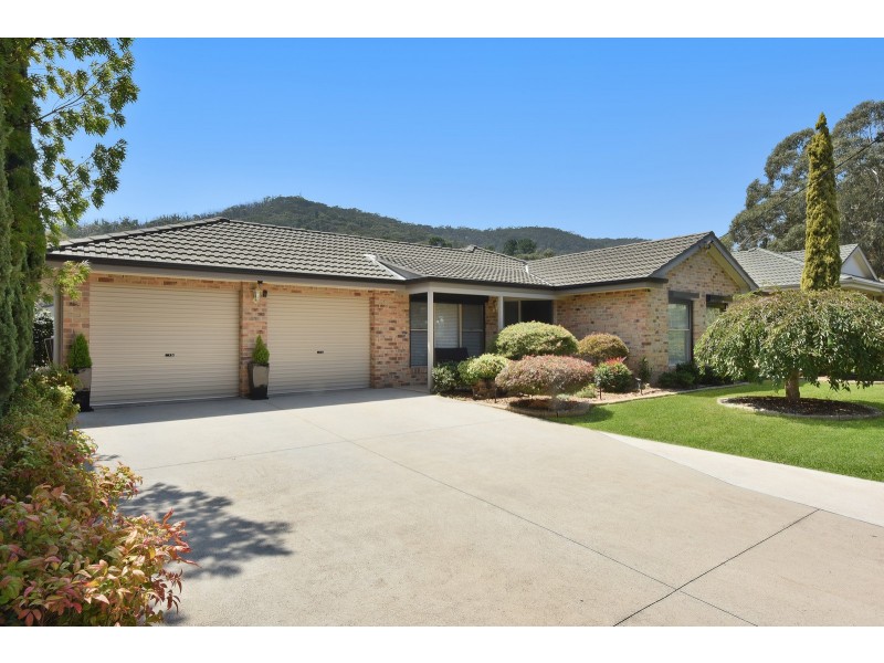 13 Finlay Avenue, Littleton NSW 2790