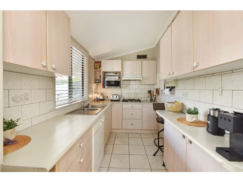 4 Amiens Street, Littleton NSW 2790