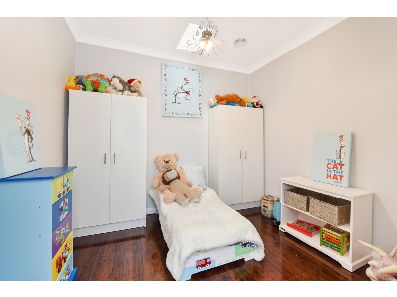 4 Amiens Street, Littleton NSW 2790