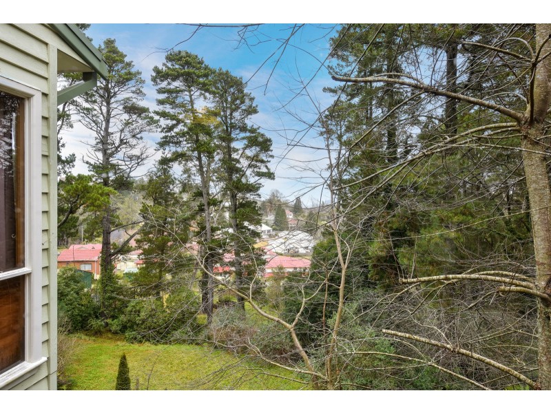 69 Railway Parade, Leura NSW 2780