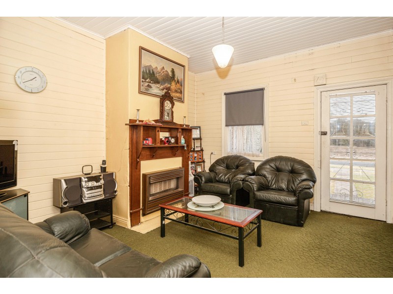 14 Railway Avenue, Portland NSW 2847