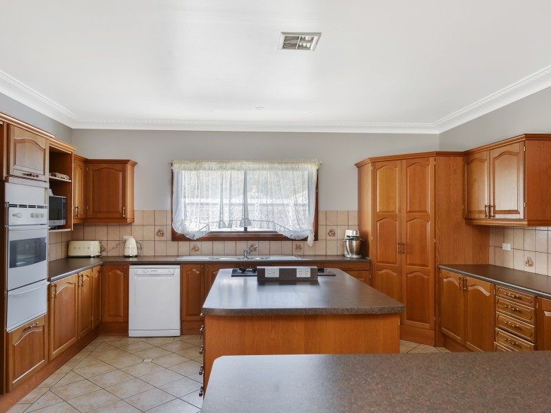 13 Blaxland Street, Lithgow NSW 2790