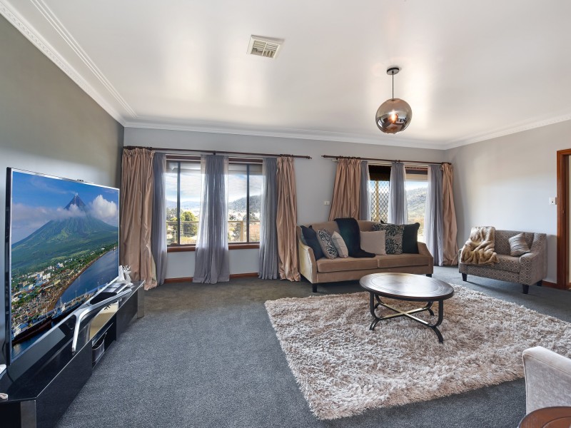 13 Blaxland Street, Lithgow NSW 2790