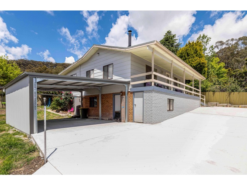 3 Hill Range Crescent, Lithgow NSW 2790