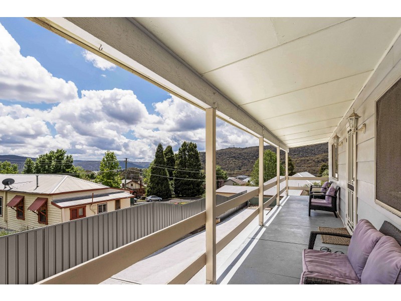 3 Hill Range Crescent, Lithgow NSW 2790