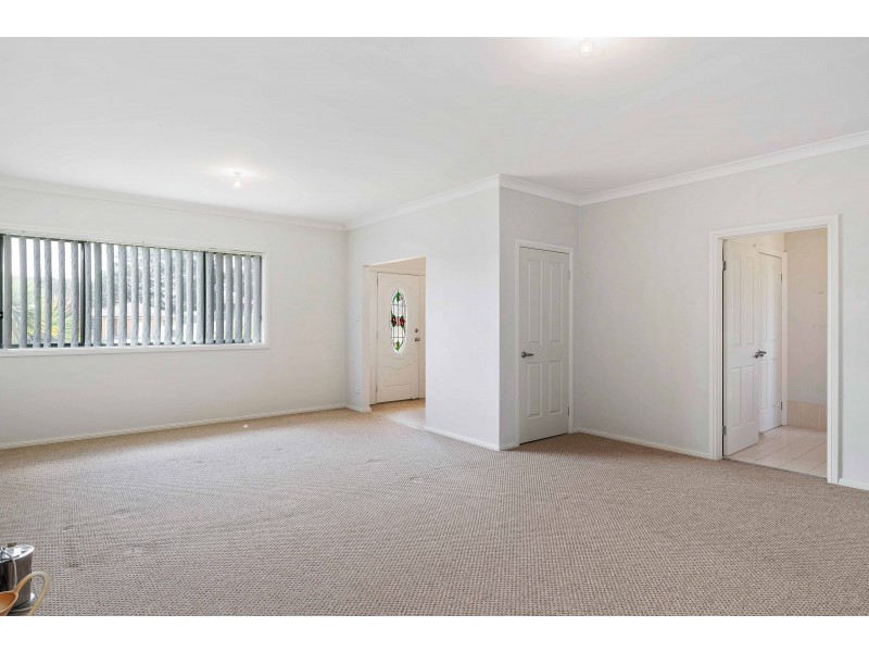 5 Adina Crescent, Bowenfels NSW 2790