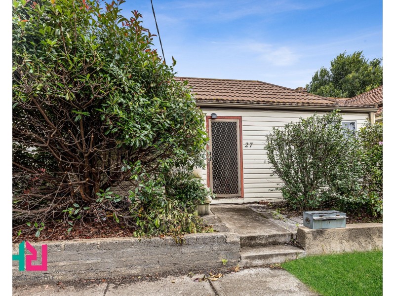 27 Read Avenue, Lithgow NSW 2790