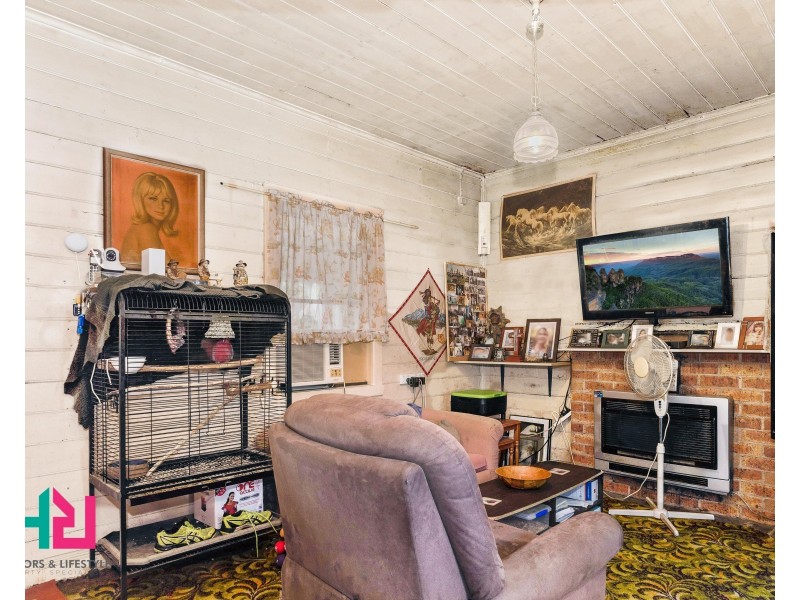 27 Read Avenue, Lithgow NSW 2790