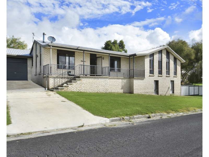 37 Villiers Street, Portland NSW 2847