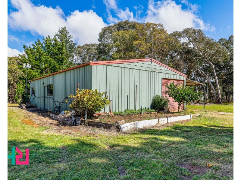 499 Razorback Road, Running Stream NSW 2850