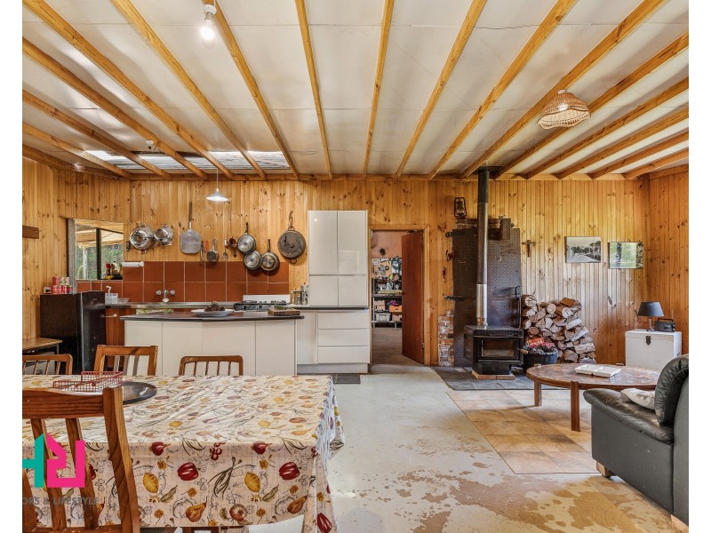 499 Razorback Road, Running Stream NSW 2850
