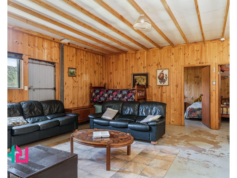 499 Razorback Road, Running Stream NSW 2850