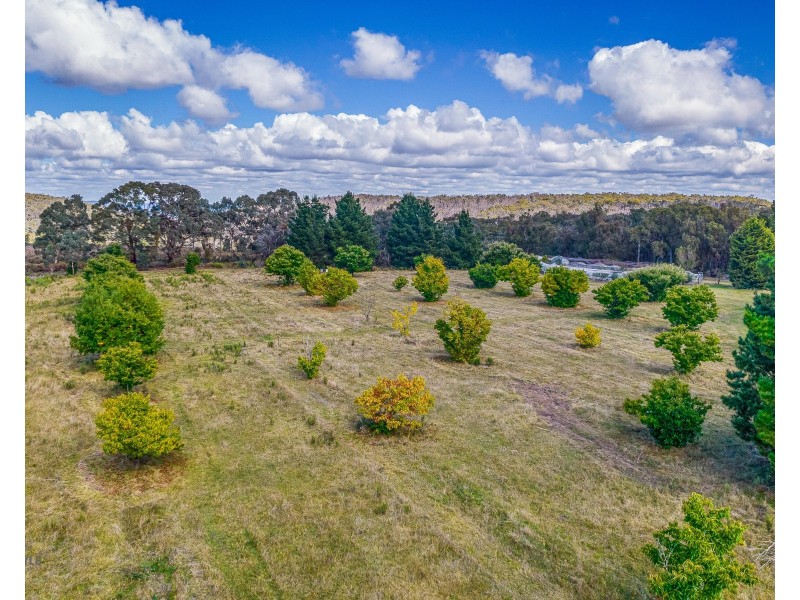 499 Razorback Road, Running Stream NSW 2850