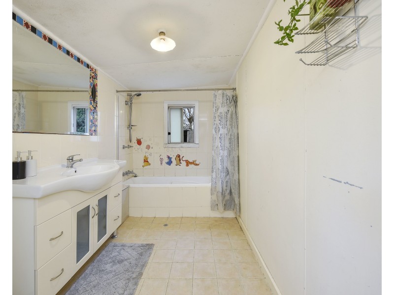 1 Laurie Street, Portland NSW 2847