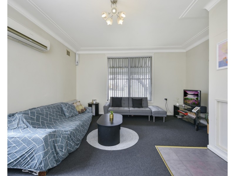 8 Caroline Avenue, Bowenfels NSW 2790