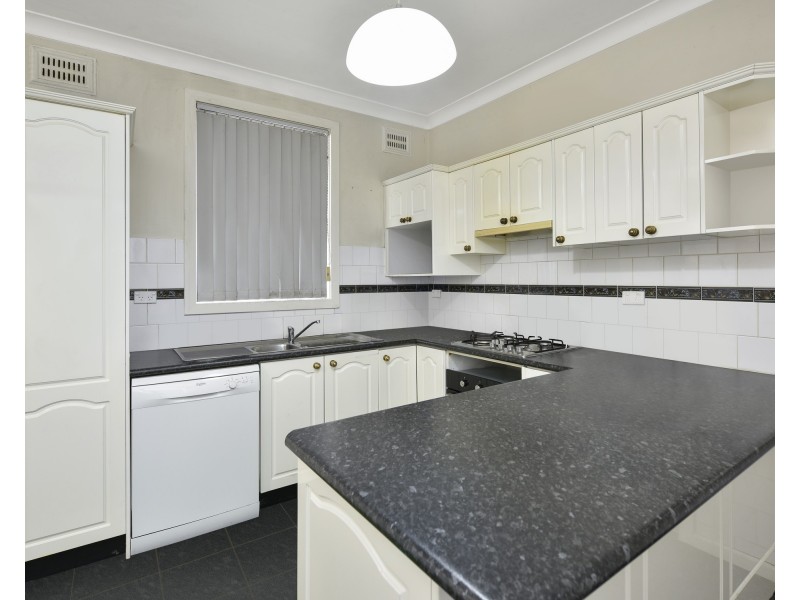 8 Caroline Avenue, Bowenfels NSW 2790