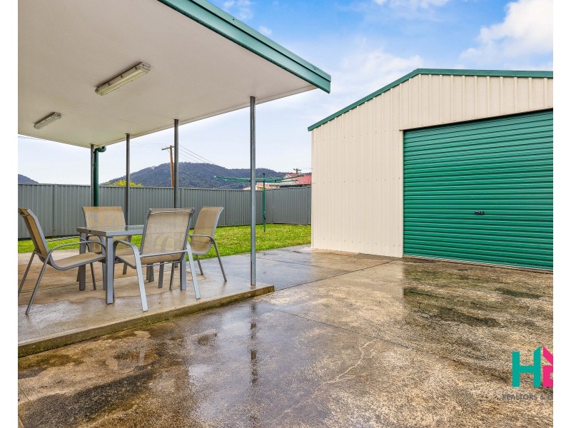 11 Inner Crescent, Bowenfels NSW 2790