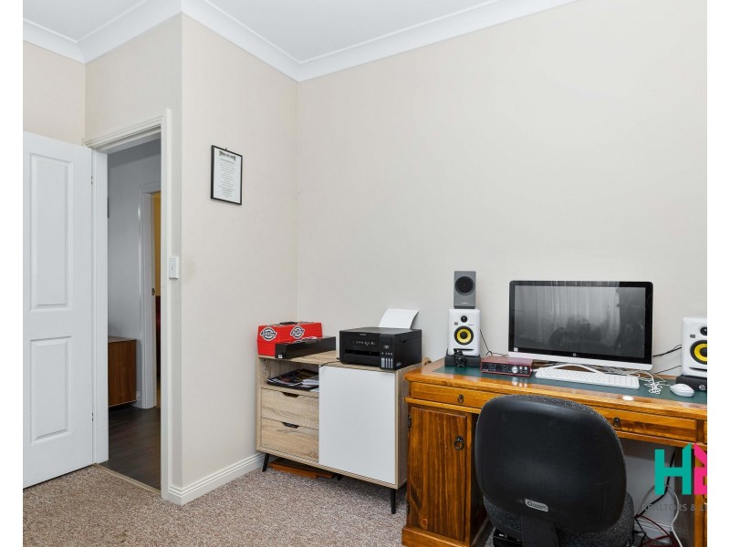 11 Inner Crescent, Bowenfels NSW 2790
