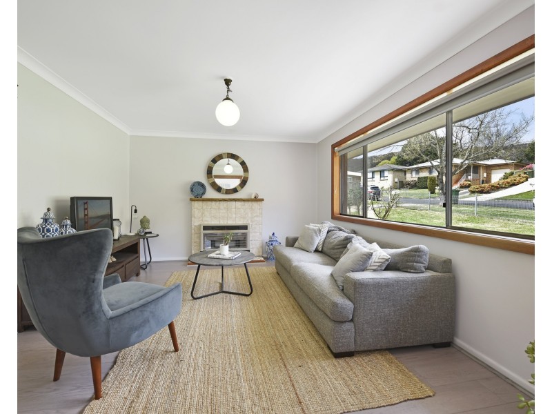 25 Maple Crescent, Lithgow NSW 2790