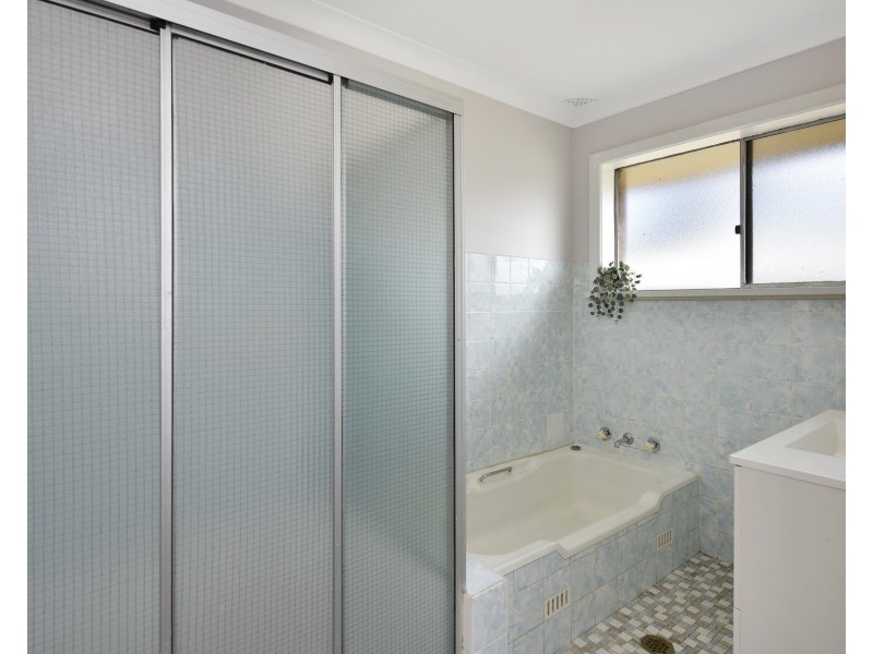 25 Maple Crescent, Lithgow NSW 2790