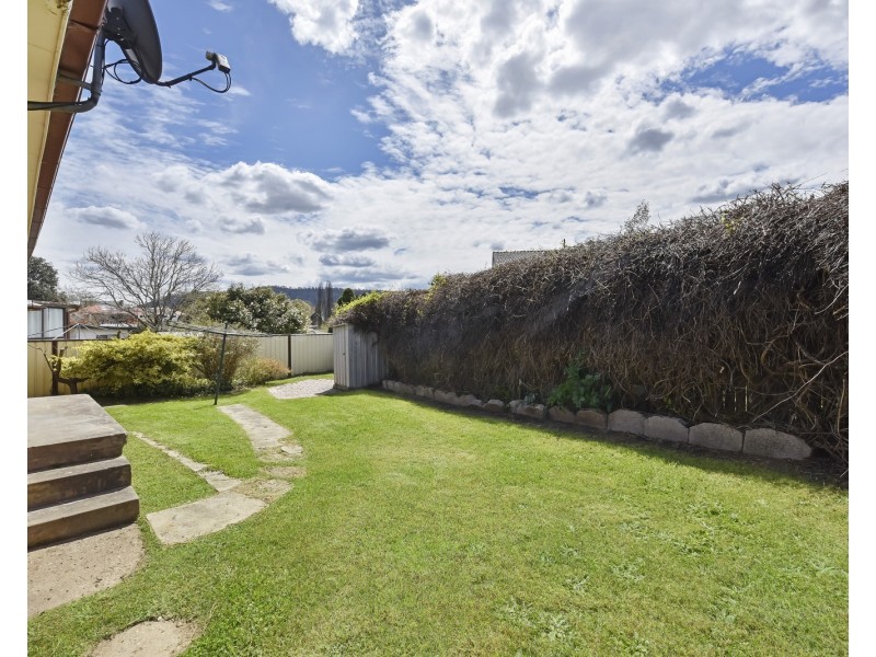 25 Maple Crescent, Lithgow NSW 2790