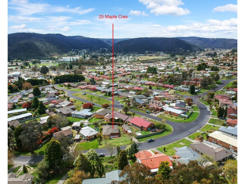 25 Maple Crescent, Lithgow NSW 2790
