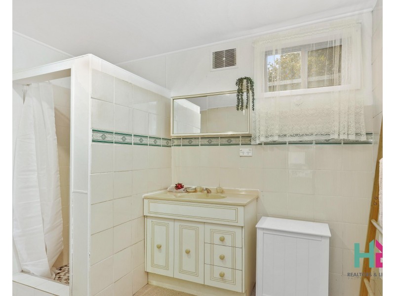 3 Brook Street, Oakey Park NSW 2790