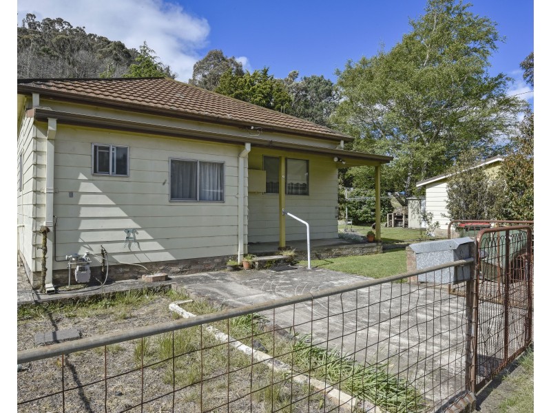 65 Sandford Avenue, Lithgow NSW 2790