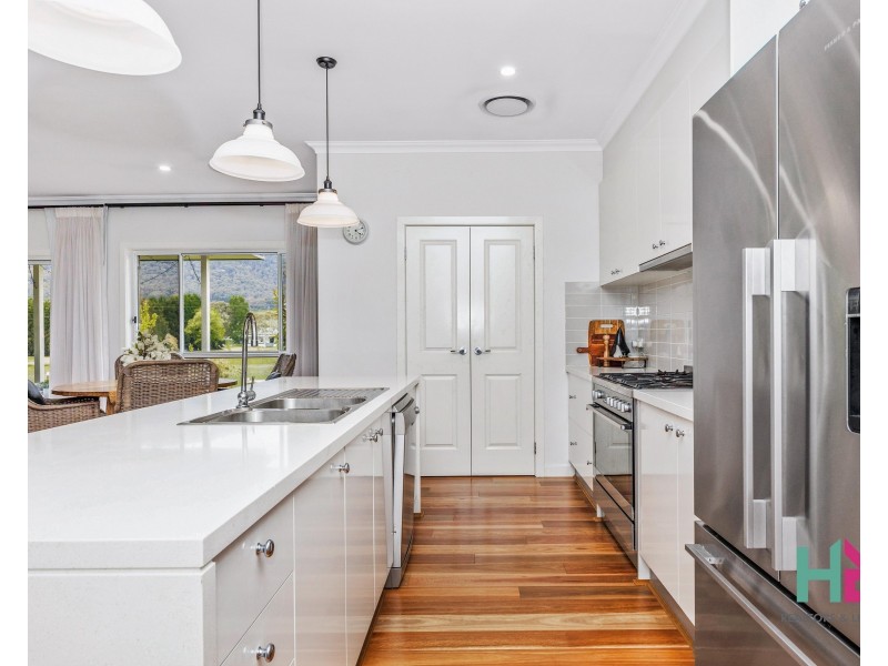 10 Collits Place, Little Hartley NSW 2790