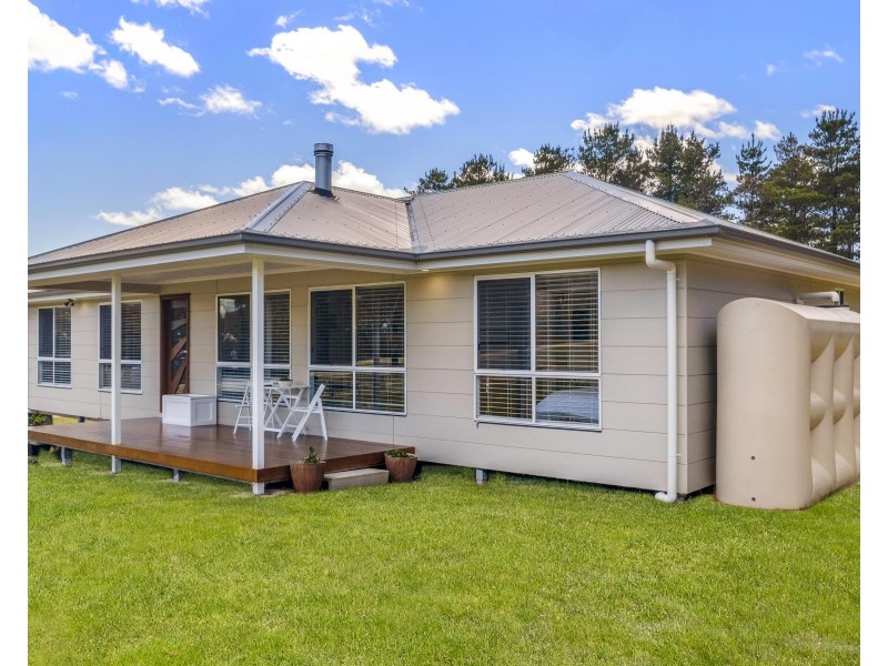 75 Oakey Forest Road, Marrangaroo NSW 2790