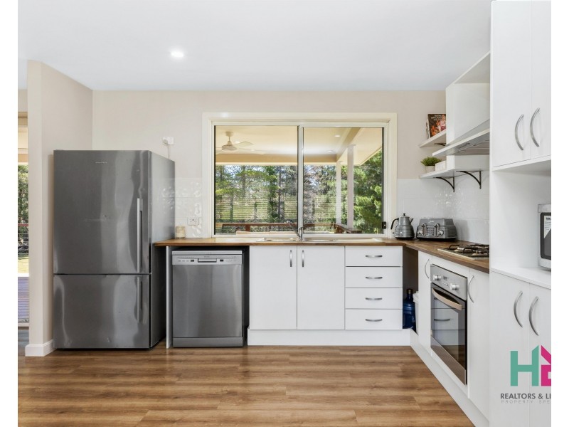 75 Oakey Forest Road, Marrangaroo NSW 2790