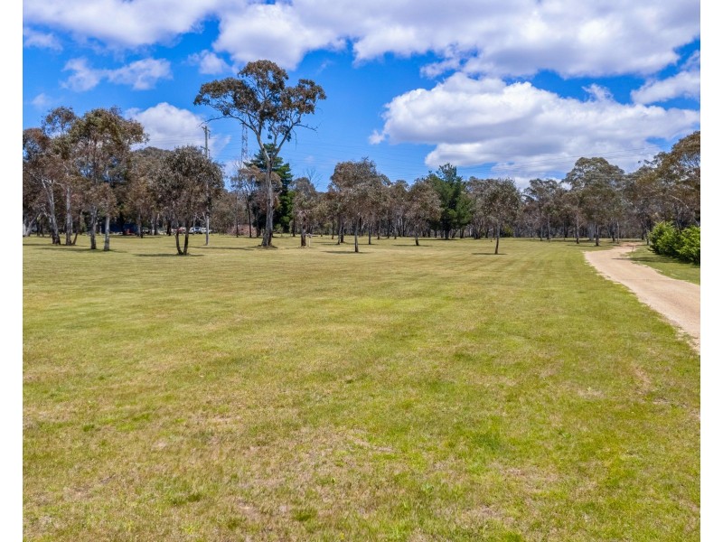 75 Oakey Forest Road, Marrangaroo NSW 2790