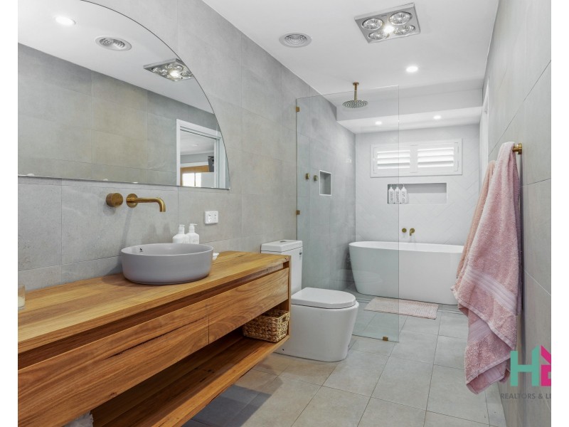 4 Amiens Street, Littleton NSW 2790