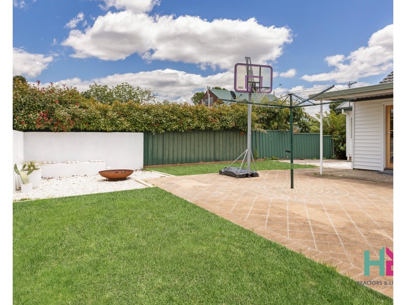 4 Amiens Street, Littleton NSW 2790