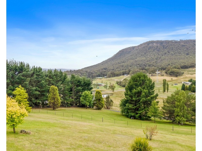 10 Dicker Drive, Little Hartley NSW 2790