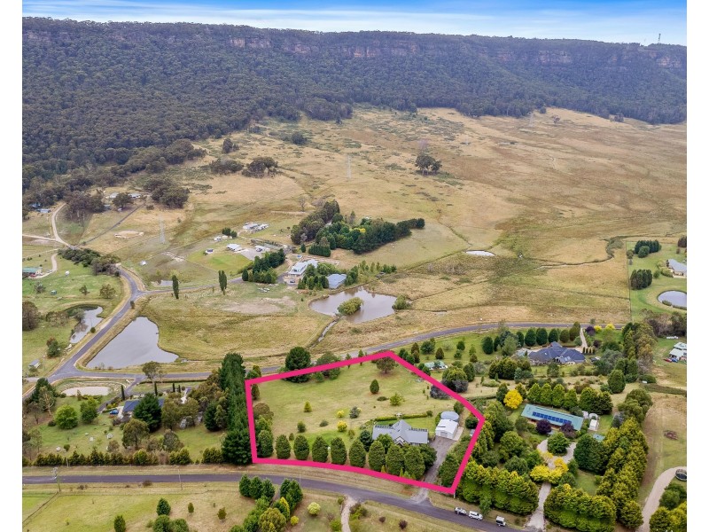 10 Dicker Drive, Little Hartley NSW 2790